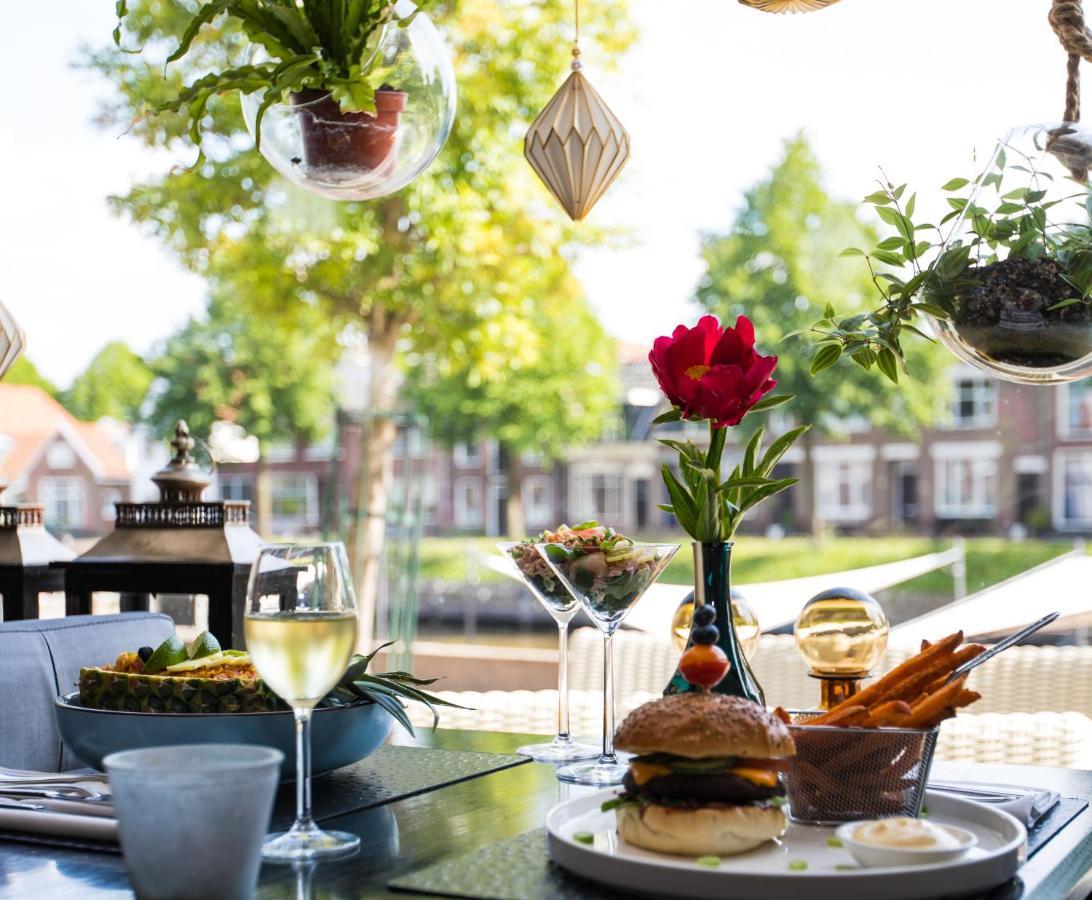 Hotel Cafe Restaurant De Posthoorn Dokkum Exterior photo