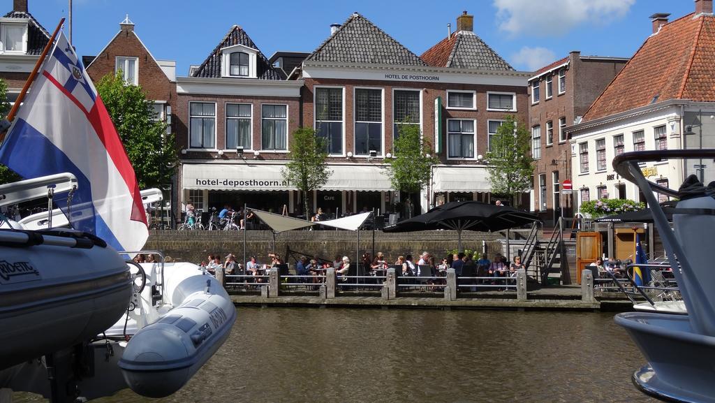 Hotel Cafe Restaurant De Posthoorn Dokkum Exterior photo